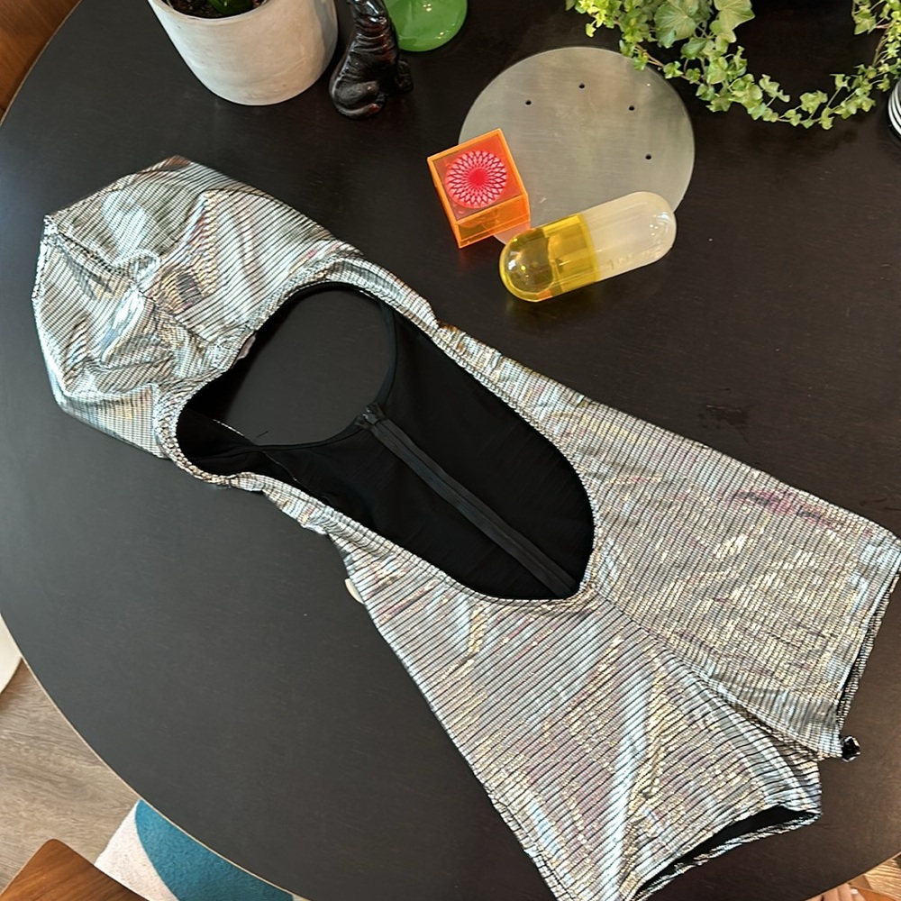 Betabrand Disconium Hooded Playsuit RARE - Picture 5 of 7